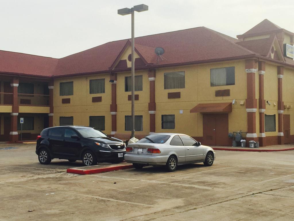 Scottish Inn & Suites Hobby Airport Хюстън Екстериор снимка