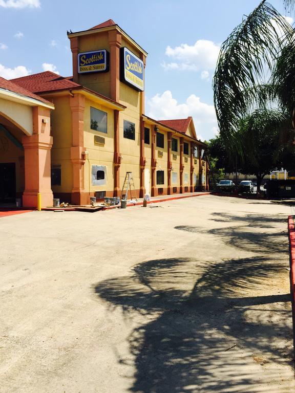 Scottish Inn & Suites Hobby Airport Хюстън Екстериор снимка