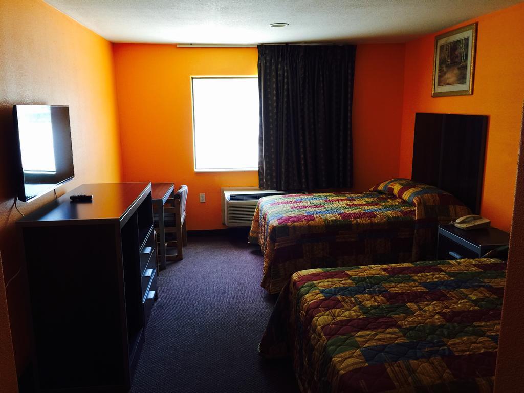 Scottish Inn & Suites Hobby Airport Хюстън Екстериор снимка