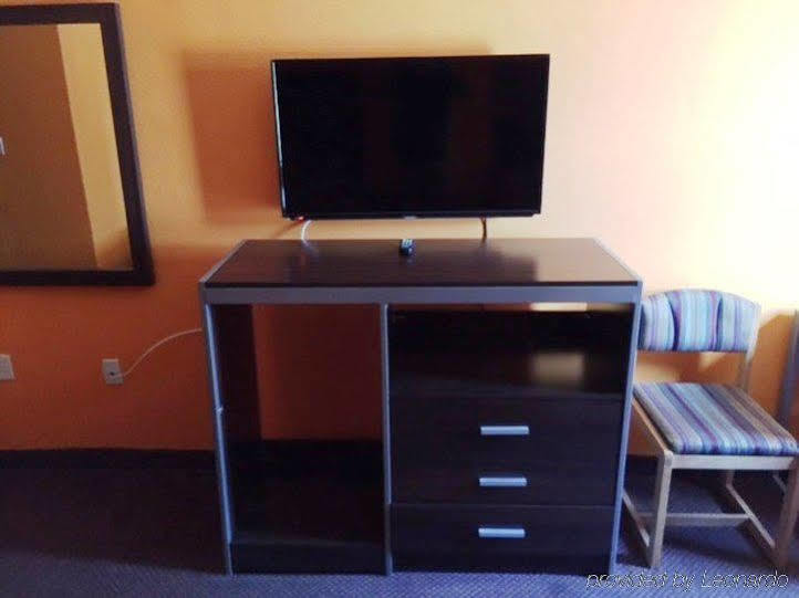 Scottish Inn & Suites Hobby Airport Хюстън Екстериор снимка