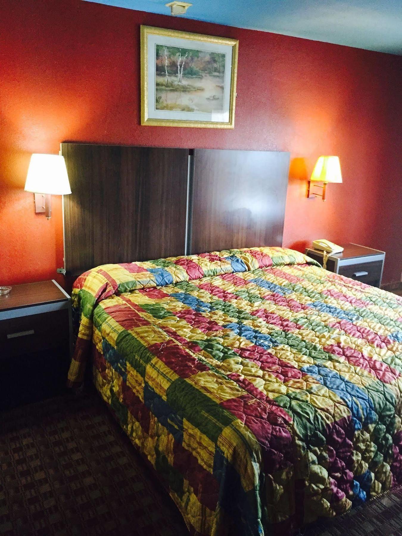 Scottish Inn & Suites Hobby Airport Хюстън Екстериор снимка